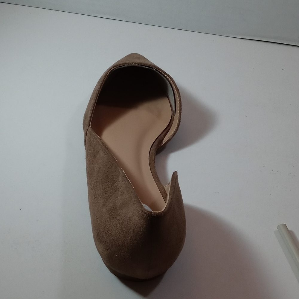 Shoes - Picture 3 of 6